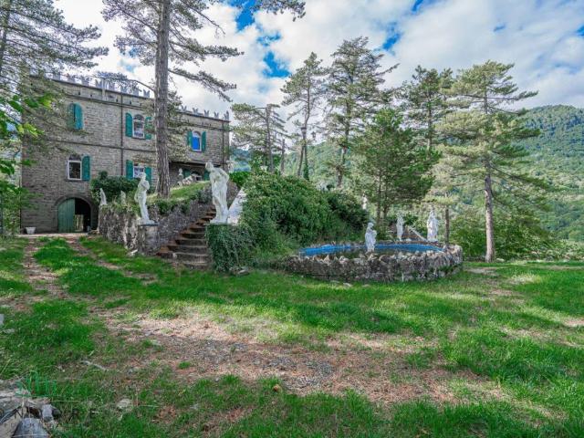 Villa Indipendente in vendita a Unione dell'Alto Reno, Granaglione