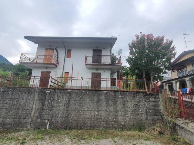 Villa Indipendente in vendita a Unione dell'Alto Reno, Granaglione