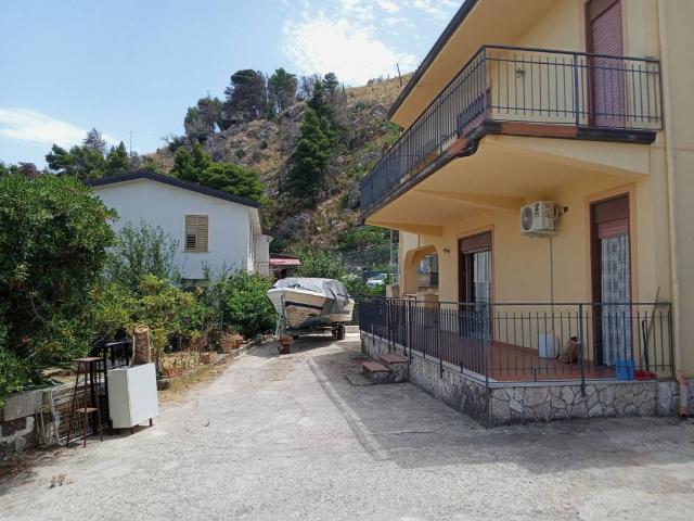 Villa Indipendente in vendita a Altofonte, Sicilia