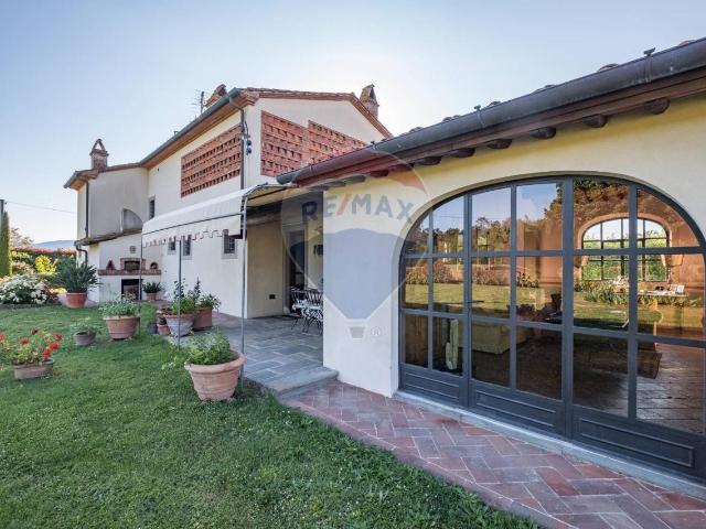 Villa Indipendente in vendita a Badia Pozzeveri, Altopascio