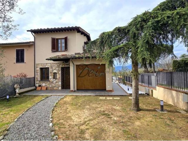 Villa Indipendente in vendita a Altopascio, Toscana