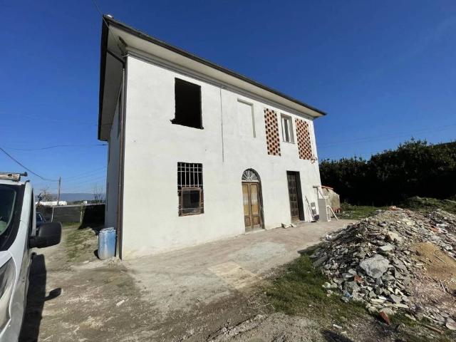 Villa Indipendente in vendita a Altopascio, Toscana