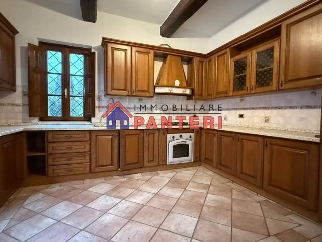 Villa Indipendente in vendita a Badia Pozzeveri, Altopascio