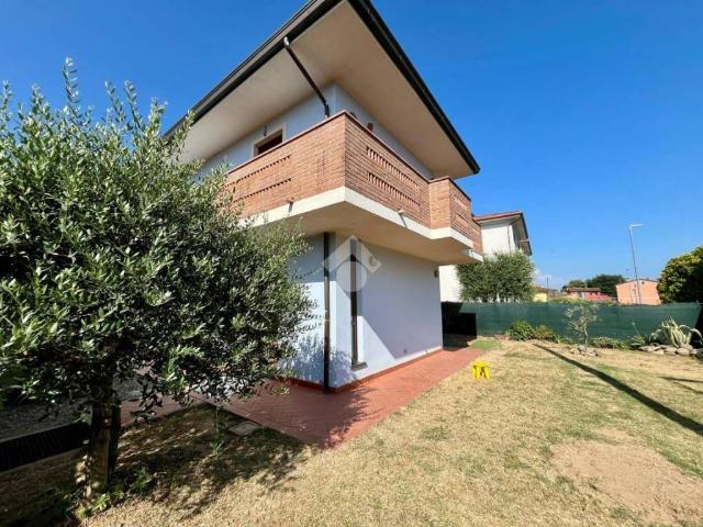 Villa Indipendente in vendita a Altopascio, Toscana