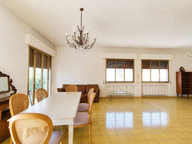 Villa Indipendente in vendita a Altopascio, Toscana