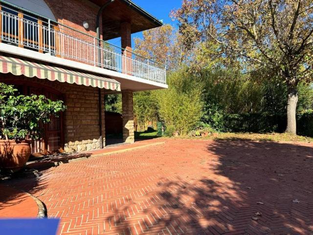 Villa Indipendente in vendita a Badia Pozzeveri, Altopascio