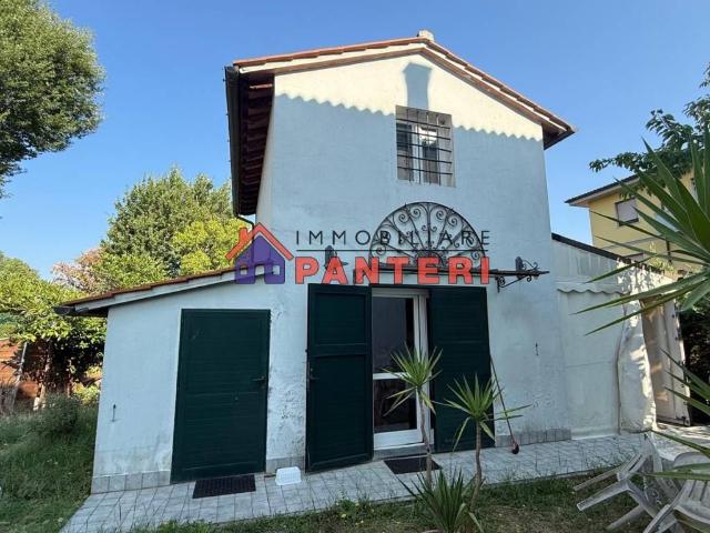 Villa Indipendente in vendita a Altopascio, Toscana