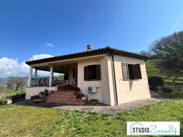 Villa Indipendente in vendita a Alviano, Umbria