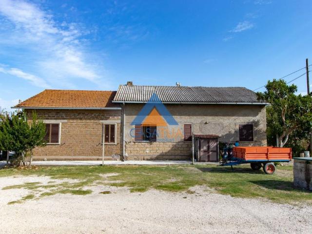 Villa Indipendente in vendita a Alviano Scalo, Alviano