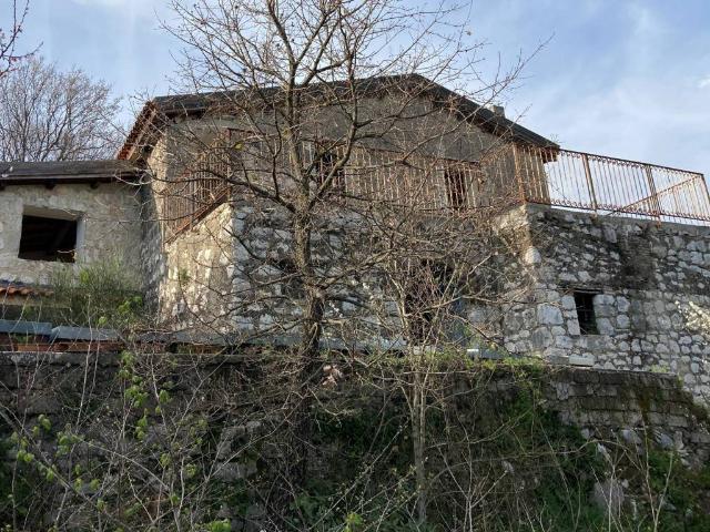 Villa Indipendente in vendita a Alvignano, Campania