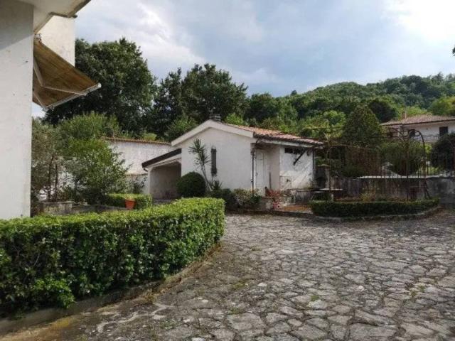 Villa Indipendente in vendita a Alvignano, Campania