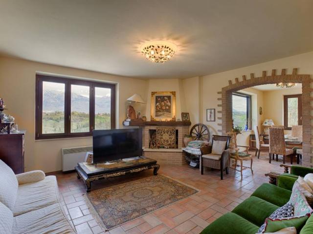 Villa Indipendente in vendita a Alvito, Frosinone