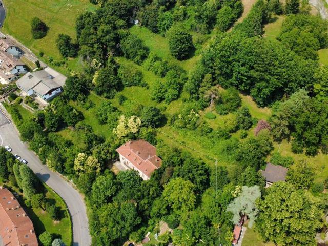 Villa Indipendente in vendita a Alzano Lombardo, Lombardia