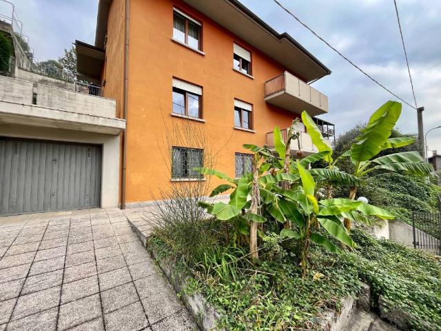 Villa Indipendente in vendita a Alzano Lombardo, Lombardia