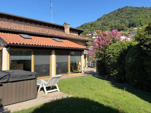 Villa Indipendente in vendita a Alzano Sopra, Alzano Lombardo