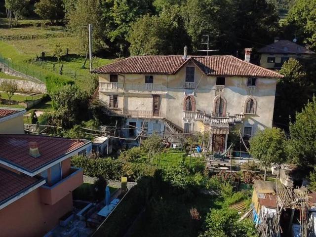 Villa Indipendente in vendita a Alzano Sopra, Alzano Lombardo