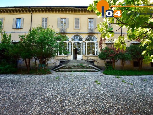 Villa Indipendente in vendita a Alzate Brianza, Lombardia