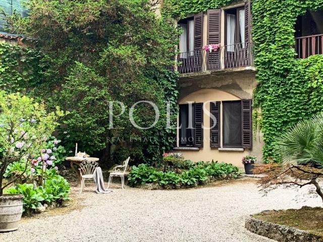 Villa Indipendente in vendita a Alzate Brianza, Lombardia