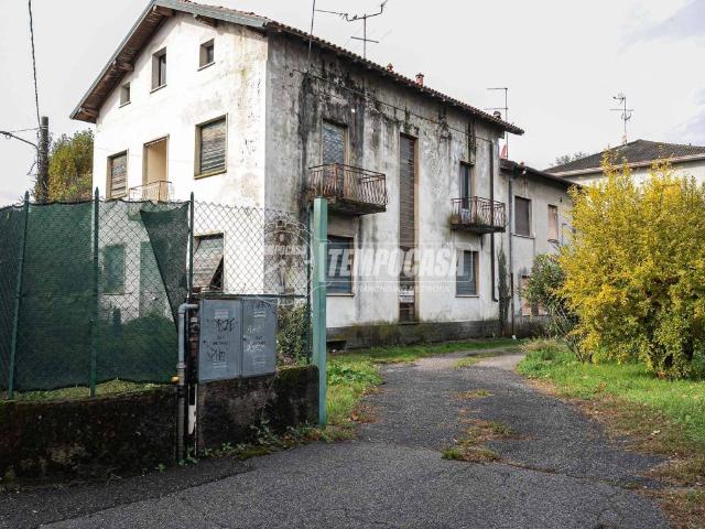 Villa Indipendente in vendita a Alzate Brianza, Lombardia