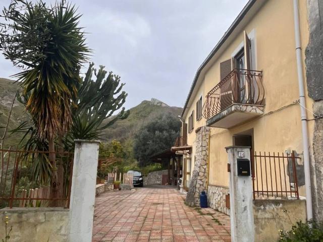 Villa Indipendente in vendita a Calabria, Cosenza