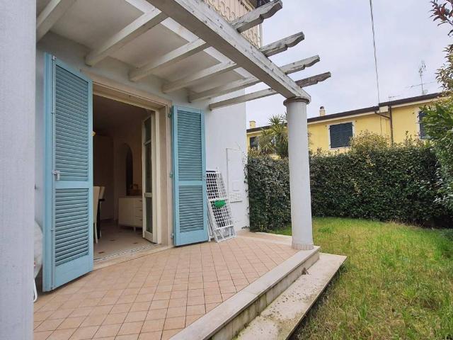 Villa Indipendente in vendita a Ameglia, Liguria
