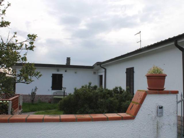 Villa Indipendente in vendita a Ameglia, Liguria