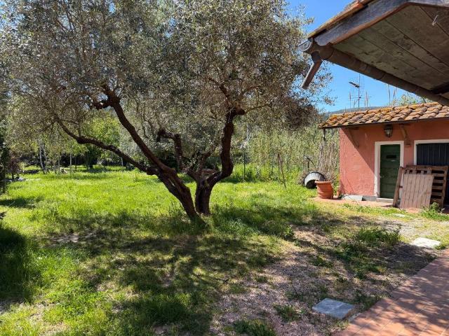 Villa Indipendente in vendita a Ameglia, Liguria