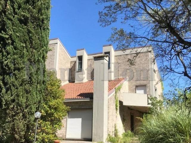 Villa Indipendente in vendita a Amelia, Umbria