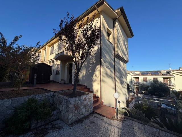 Villa Indipendente in vendita a Amelia, Umbria