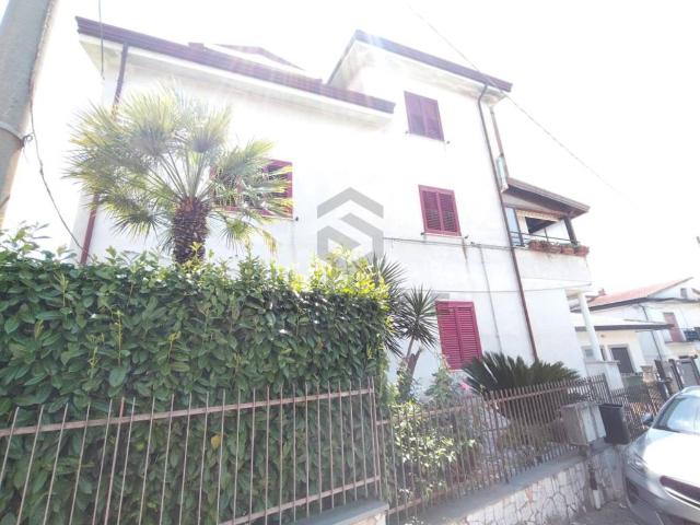 Villa Indipendente in vendita a Amorosi, Campania
