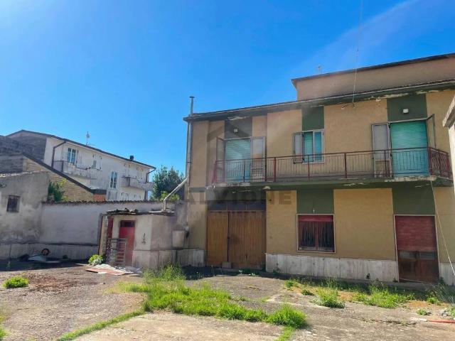 Villa Indipendente in vendita a Amorosi, Campania