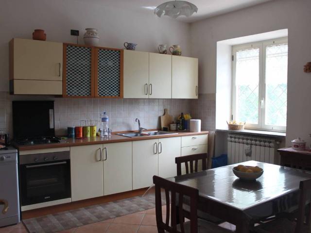 Villa Indipendente in vendita a Amorosi, Campania