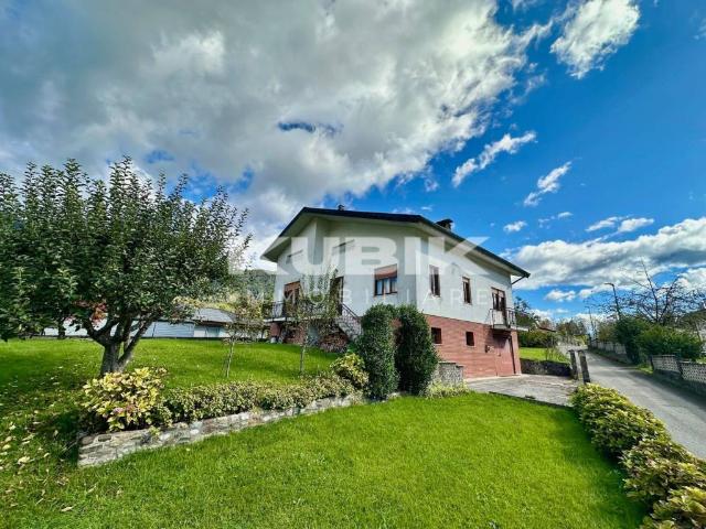 Villa Indipendente in vendita a Ampezzo, Friuli-Venezia Giulia