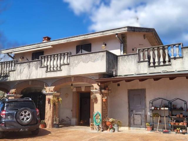 Villa Indipendente in vendita a Anagni, Lazio
