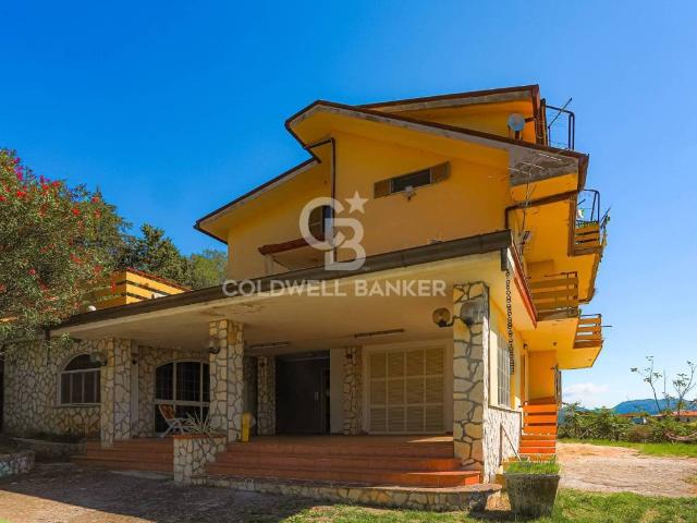 Villa Indipendente in vendita a Anagni, Lazio
