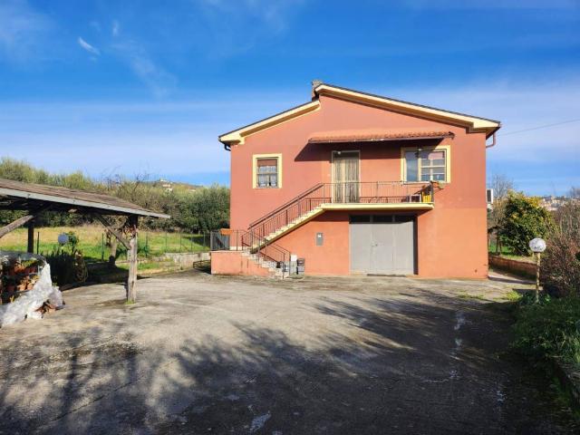 Villa Indipendente in vendita a Anagni, Lazio