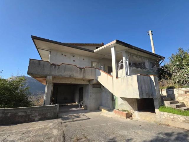 Villa Indipendente in vendita a Anagni, Lazio