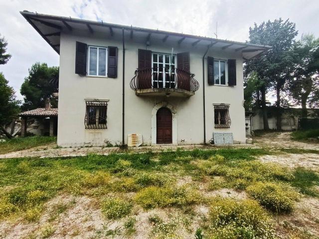 Villa Indipendente in vendita a Marche, Ancona