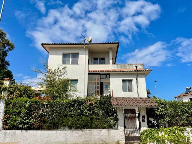 Villa Indipendente in vendita a Passetto, Ancona