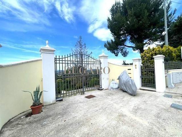 Villa Indipendente in vendita a Marche, Ancona