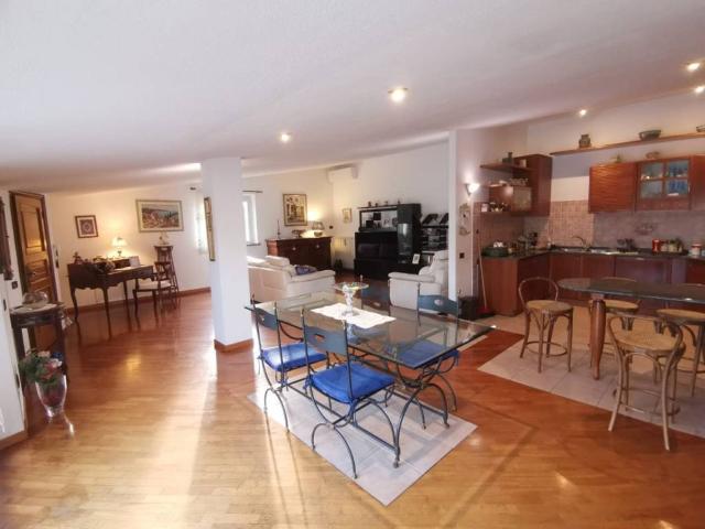 Villa Indipendente in vendita a Marche, Ancona