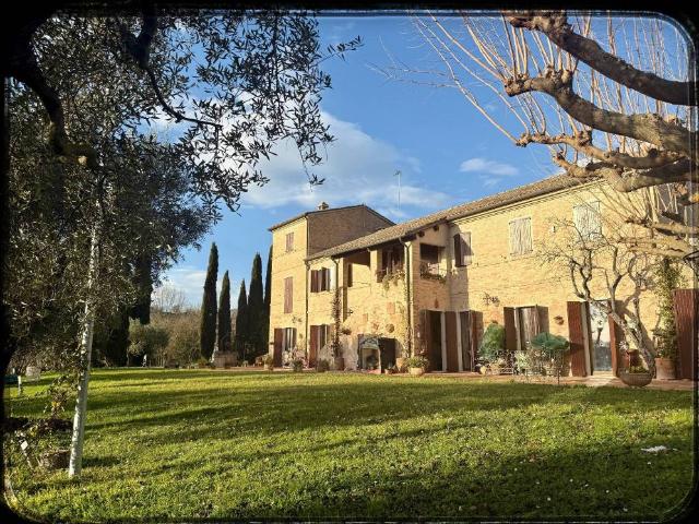 Villa Indipendente in vendita a Passo Varano, Ancona