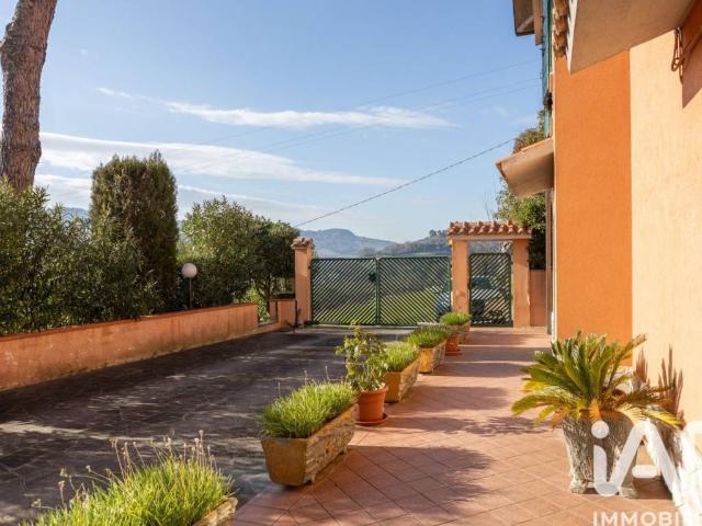 Villa Indipendente in vendita a Marche, Ancona