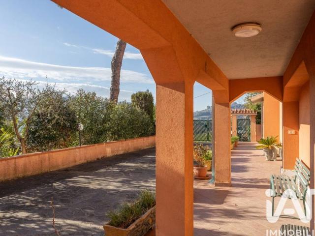 Villa Indipendente in vendita a Marche, Ancona