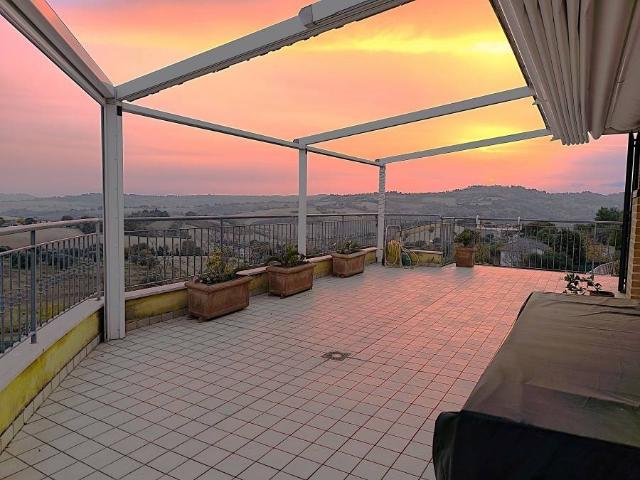 Villa Indipendente in vendita a Marche, Ancona