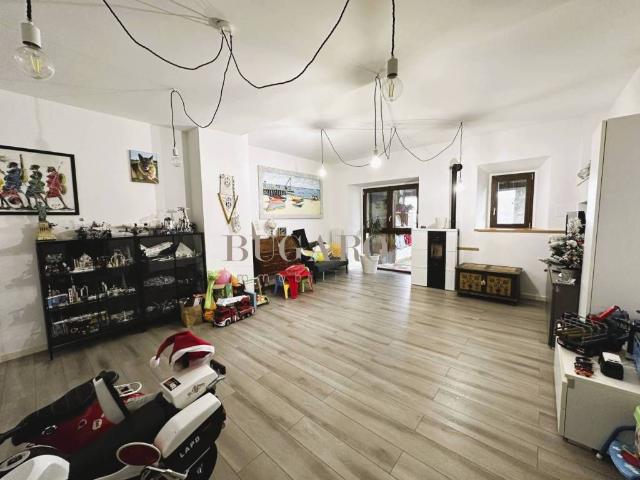 Villa Indipendente in vendita a Varano, Ancona