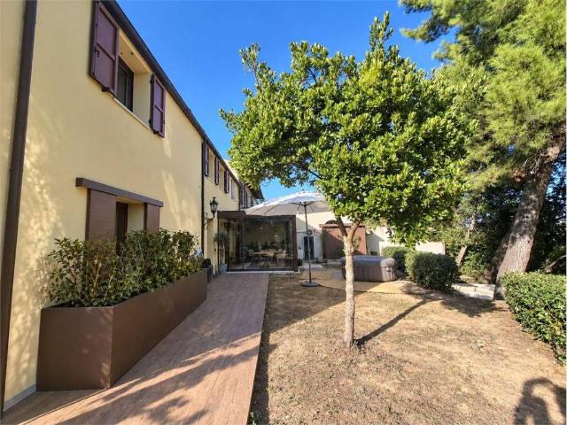 Villa Indipendente in vendita a Marche, Ancona