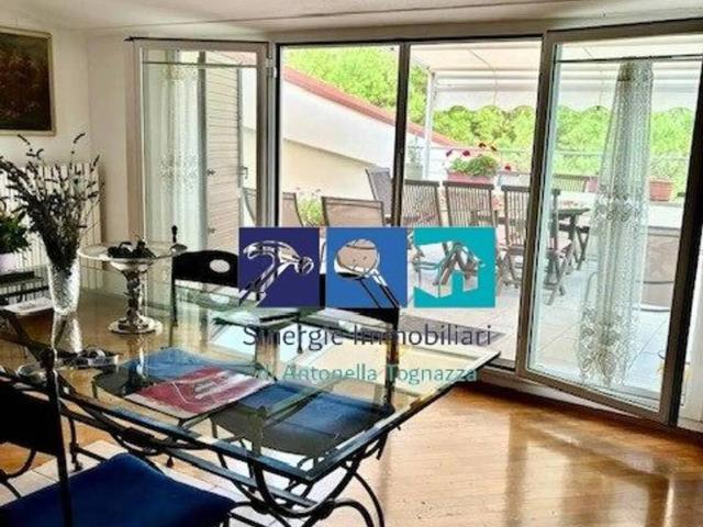 Villa Indipendente in vendita a Ancona