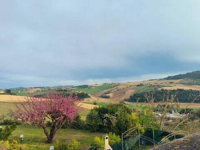 Villa Indipendente in vendita a Sappanico, Ancona
