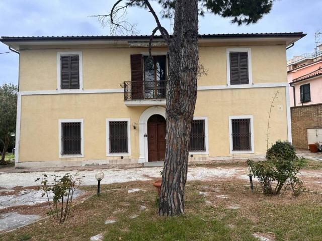 Villa Indipendente in vendita a Marche, Ancona